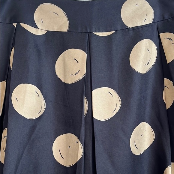 Kate Spade NWOT Silk Skirt Black Beige Polka Dot A-Line, Size 8 - Picture 3 of 10